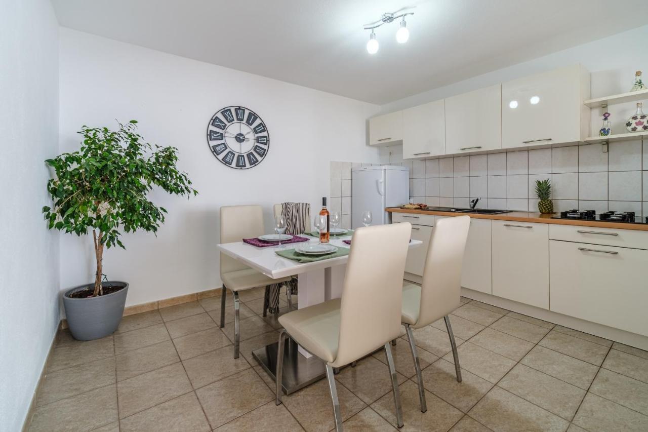 Rooms Plaza Divuje Murvica  Kültér fotó