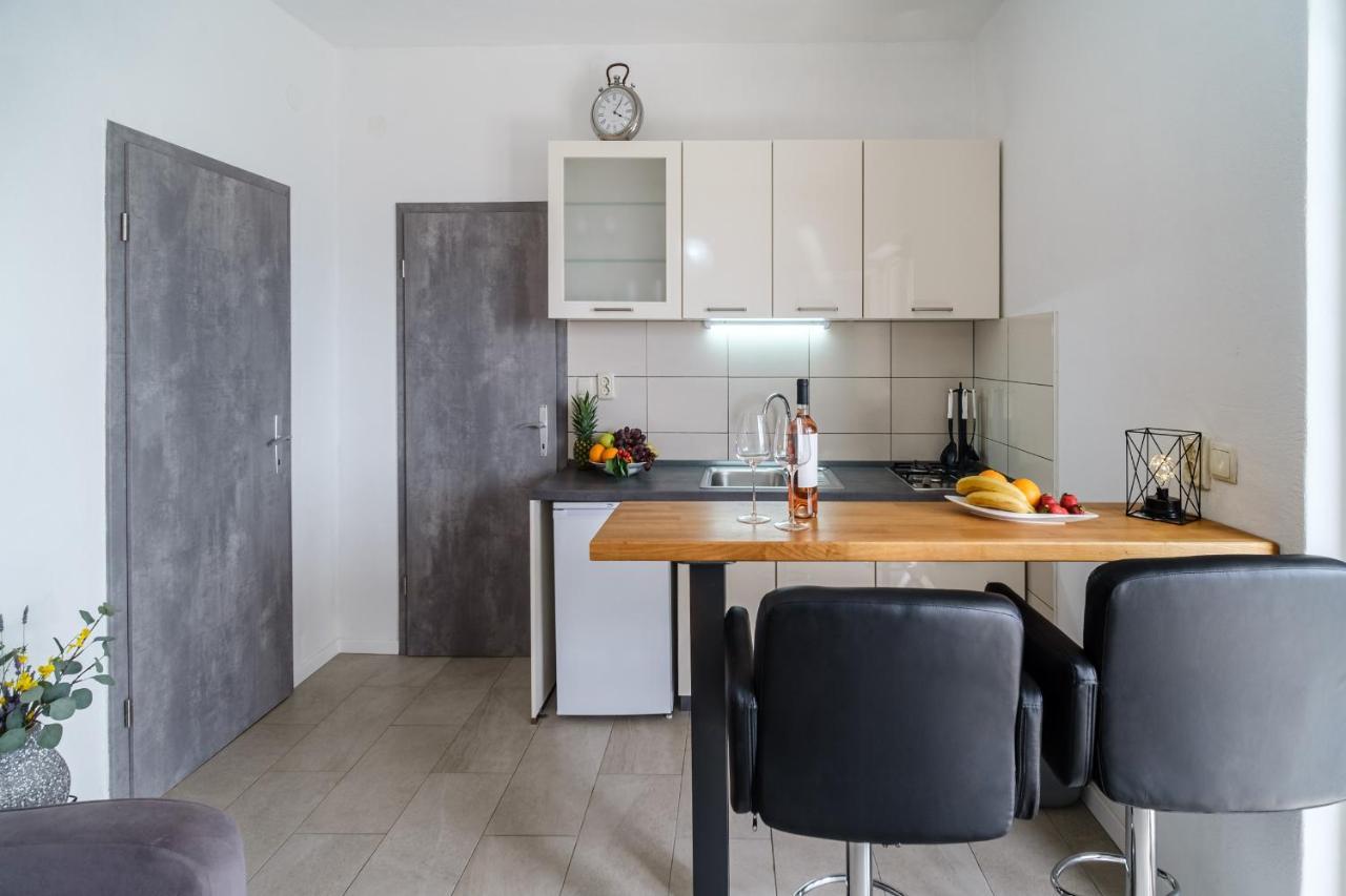 Rooms Plaza Divuje Murvica  Kültér fotó